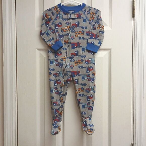 ⭐️5/$25 SALE JUST ONE YOU (CARTER'S) Boys 12M Semi Themed Footie PJ's Gray/Blue - Picture 1 of 6
